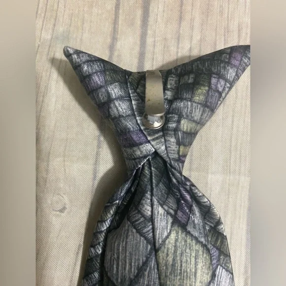 Ketch Tie Mens Clip On Metallic Silver Purple 17” Long 3 1/2” Wide Necktie - Picture 5 of 5